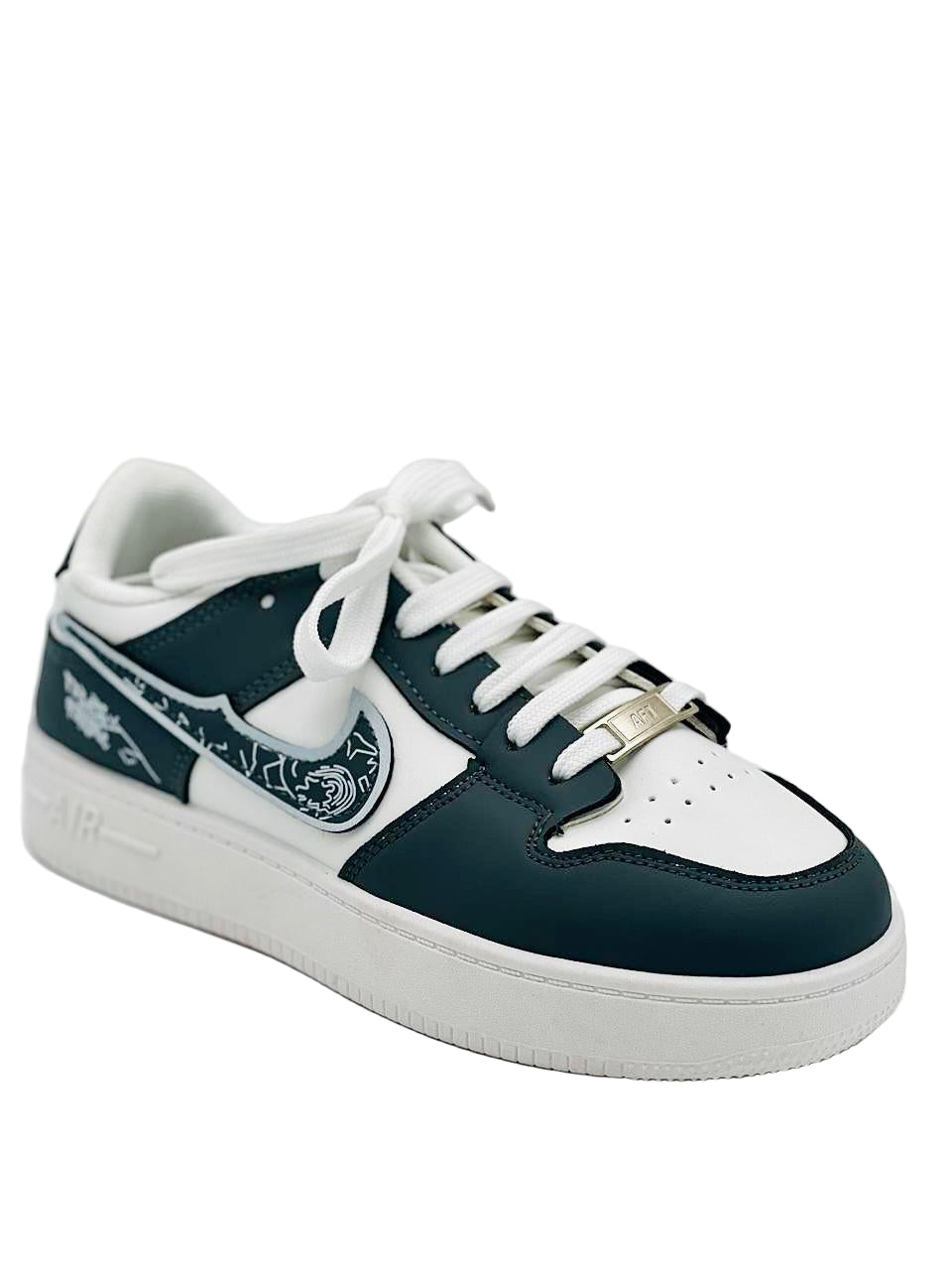 Men’s Black & White Casual Sneakers with Patterned Swoosh